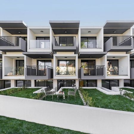 Live The Luxe Apartment Kallithea  Bagian luar foto